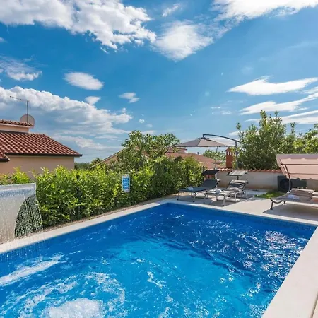 Delijamo Πόρετς